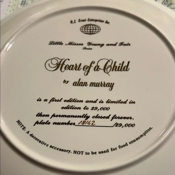#0550+ Decorative Plate W/ Little Misses Young & Fair. In Pink Dress & Gold Trim - Picture 3 of 3